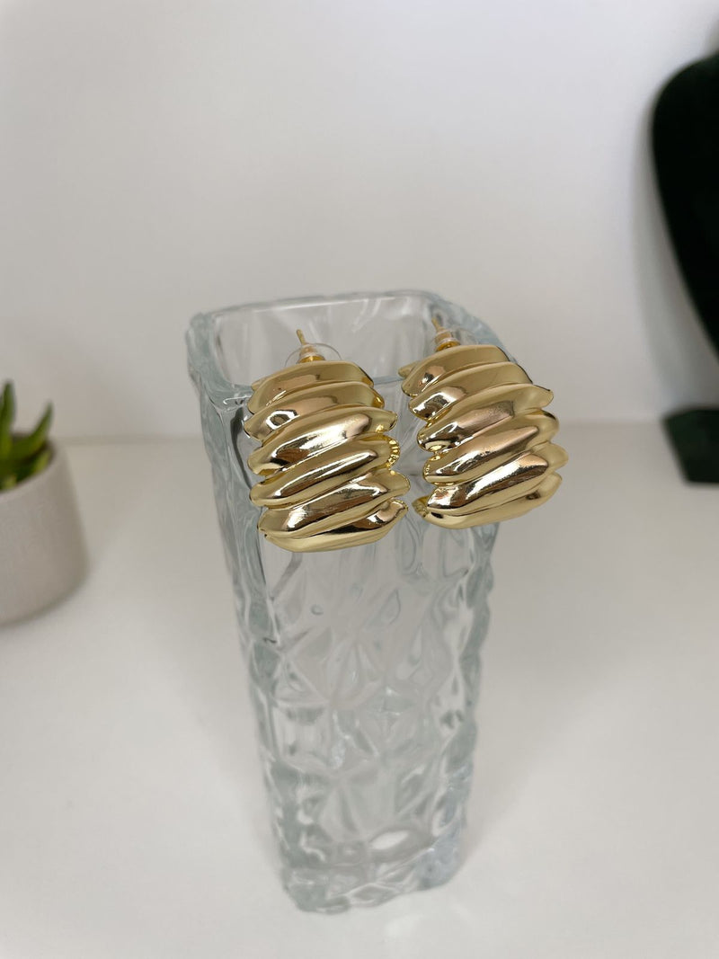 Brinco Julieta orgânico dourado